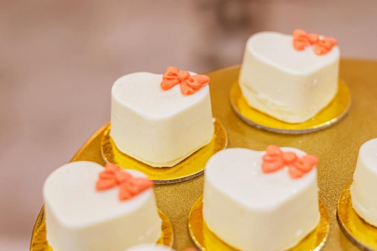 Mini Heart Cakes